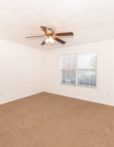Room Features Ceiling Fan With Lights